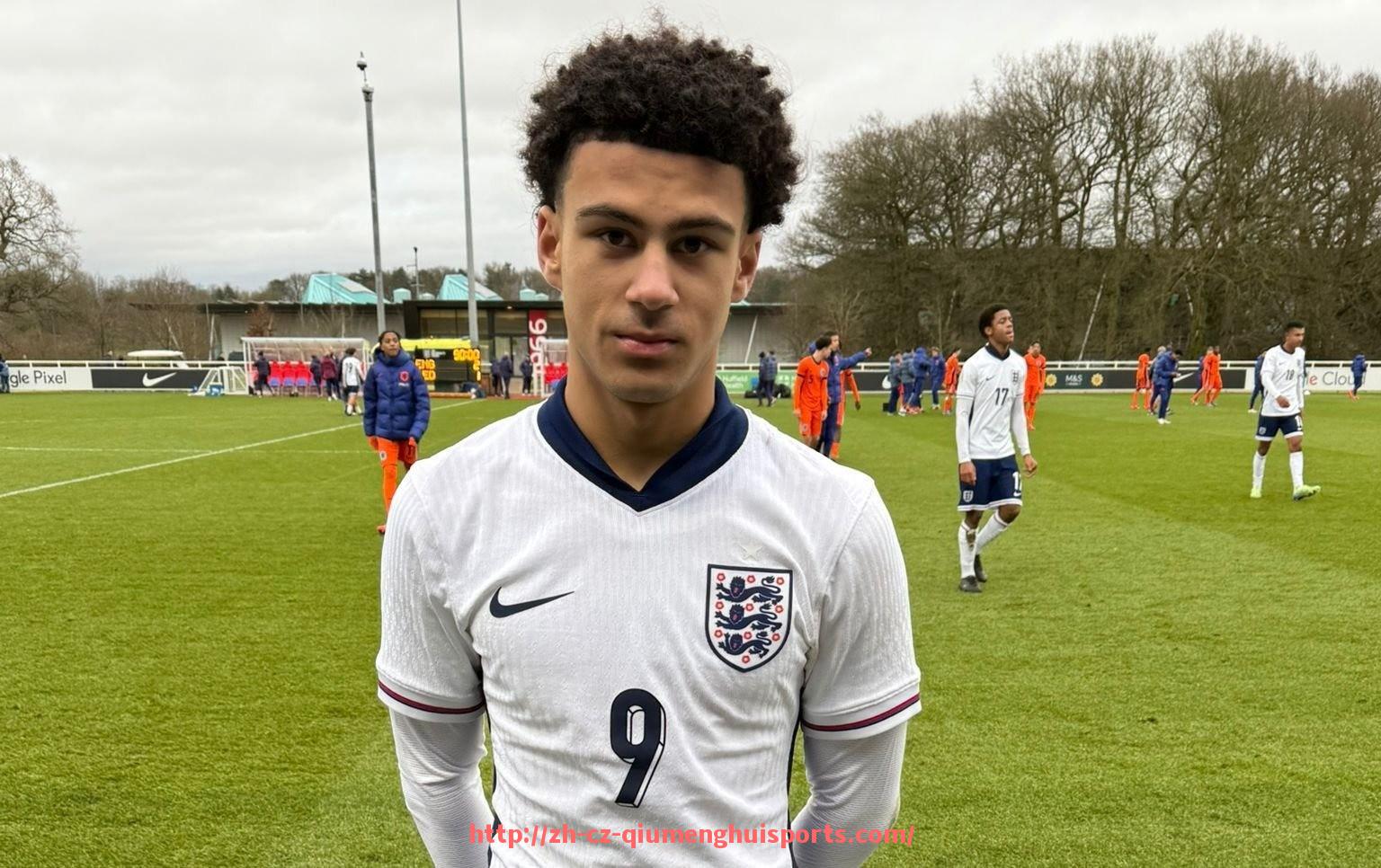 球盟会官网-火箭队球衣17号球员资料详解及技术特点分析